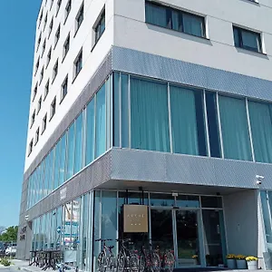 *** Hotel Arche Airport Polsko